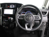 運転席廻りです。