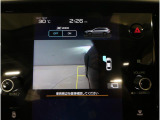 サイドビューカメラは、狭い道路での走行や左側への寄せに活躍。周囲の状況をしっかり確認でき、安全性を高める便利な機能です。