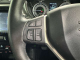 ステアリングスイッチ装備!運転しながら手元でオーディオの操作などができます。