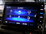 CD、DVD、Bluetooth、AM、FM、スマートフォン接続ができます。