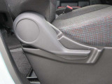 一人一人に合ったポジションにシートを細かく調整することが出来ます。長時間の運転でも疲れにくくなり、安心して運転することに寄与します。