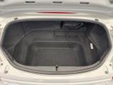積み下ろしのしやすいデッキにはたっぷりと荷物を積み込んでいただけます。遊びから仕事まで、様々なシーンで頼れます♪