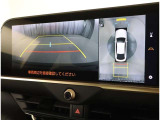 バックガイドモニターで、後方を確認しながら安心して駐車することができます。運転初心者も熟練者も必須の機能ですよ!