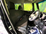 運転席シート廻りは使用感も少なく、良好な状態となっています。丁寧に使われていたことがよくわかりますね。