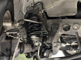 お車を安心してお乗りいただく為には、足回りの定期点検が欠かせません。サービスサポート(有償保証)では無料点検もご提供しており、安心のカーライフをお過ごしいただけるサポート体制が整っています。