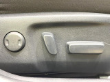 【パワーシート】スイッチ一つで簡単にシートの微調整が可能!電動だから力もいりません!快適なシートポジションにセットして、快適なドライブをお楽しみください。