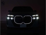 【キドニーグリル】BMWは約90年もの間、ほぼ全ての車両にひと目でBMWだと分かるこの特徴的なフロントグリルが備えられ、デザイン・アイコンとして親しまれてきました。