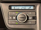 車内空調は&rdquo;AUTOエアコン&rdquo;にお任せ。運転に集中出来ますよ!