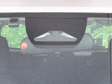 【ホンダセンシング】走行中に前方の車両等を認識し、衝突しそうな時は警報とブレーキで衝突回避と被害軽減をアシスト。より安全にドライブをお楽しみいただけます。