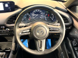 【純正革巻きステアリング】上質な革を使用することで、手にしっかり馴染みとても運転しやすいハンドルです♪