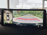 【360&deg;ビューモニター】専用のカメラにより、上から見下ろしたような視点で360度クルマの周囲を確認することができます☆死角部分も確認しやすく、狭い場所での切り返しや駐車もスムーズに行えます。