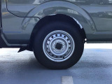 ご遠方のお客様には専門業者を介した陸送納車サービスがございます【※有料】。 お住まい・お届けご希望ご希望の地域をご連絡頂ければ輸送費用のお見積りと輸送期間の目安をご案内させていただきます。