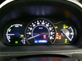 運転席のメータパネル類は常に視界に入る場所ですので、大事なチェックポイントです。ぜひ実際にご乗車ください。
