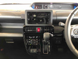 温度を設定すれば、自動で車内の温度管理をしてくれる優れものです♪ATミッションで運転楽々