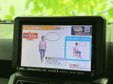 停車中には、地上デジタル放送をお楽しみいただけます。休憩時間や待ち時間に、番組を視聴してリラックスできます。*。