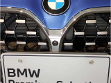 BMW代表的な特徴のキドニーグリル。BMWのすべてのモデルに採用され、BMWらしさを強調しております。