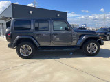 1941年の誕生以来、さまざまなモデルを輩出し、今も世界中で多くの人に愛されているJeep。現在に至るまで80年の長いストーリがあります。