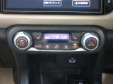 オートエアコンでお好みの温度になり、運転に集中できます。