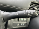 操作しやすいウインカーレバーで、安全な車線変更をサポートします。
