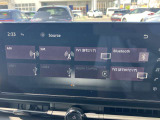 純正カーナビゲーション◆フルセグTV・Bluetooth Audioなど様々なソースが使用できます。是非、お気に入りの音楽で楽しい運転の時間をお過ごしください!