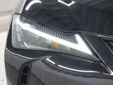 LEDヘッドランプには「オートマチックハイビームシステム」を搭載。夜間走行時にハイビームで走行可能と判断した場合、ロービームとハイビームを自動的に切り替え、前方視界確保をアシストします。