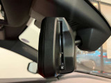 ルームミラー内蔵ETC車載器(自動防眩付)後続からの光が一定以上になると自動で眩しさを緩和します。