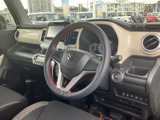 ドライバー視点からの眺望は良好。運転に必要な情報を確認しやすく、快適な運転をサポートします。