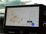 ディスプレイオーディオを装備。スマホとクルマをつなぐことで、これまでのナビに加えて、いろんなサービスが楽しめます。