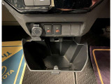 運転席・助手席シートヒーター付き♪お尻や腰回りを温めてくれますよ(^^♪