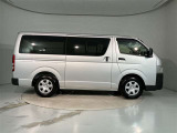 「こんな車屋さんがあるんだ!」、「おもしろい!」と感じていただけましたら、私どもも大変うれしく思います。ご来店のご感想、お待ちしております。