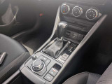 電子パーキングの装備!autoholdも装備されておりますので渋滞や信号待ちでも楽々運転していただけます!