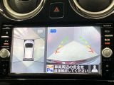 【アラウンドビューモニター】車を上から見下ろしているかのような映像で周囲の状況がひと目で確認、狭い駐車場に駐車するときも安心です♪♪障害物などがあると警告音がなりますので安心して駐車が出来ます★