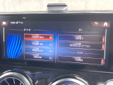 ●アンビエントライト(メーカーオプション):車内の間接照明はその日、その時の気分に合わせて色を変えることができます