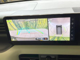 【アラウンドビューモニター】専用のカメラにより、上から見下ろしたような視点で360度クルマの周囲を確認することができます☆死角部分も確認しやすく、狭い場所での切り返しや駐車もスムーズに行えます。