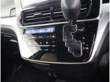 【オートエアコン】には《ナノイー》を搭載しています!車内を爽やかな空気環境へ♪
