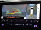 バックガイドモニターを装備しています、車庫入れもラクラクです。パノラミックビューモニターを搭載しています、上からの画像も表示されます。