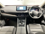 フロントガラスを大きくデザインしているので、運転席からの死角が少ない分安心して運転していただけます★