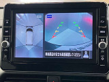 【アラウンドビューモニター】車を上から見下ろしているかのような映像で周囲の状況がひと目で確認、狭い駐車場に駐車するときも安心です♪