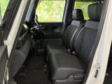 運転に必要な操作系は、直感的に操作できます。運転に集中できる、シンプルで機能的な空間です。快適な運転環境です。