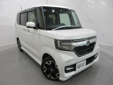 自動車保険もお任せくださいHonda自動車保険安心プランと長期プランでより一層安心をプラスしてご案内します。