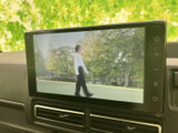 休憩時に楽しめるTV機能が搭載されています。停車中だからこそ、ゆったりと映像を楽しんでリフレッシュできますね。