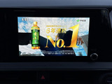 停車中には、テレビや動画を楽しめる機能が搭載。休憩時間や待ち時間に、リラックスした時間を過ごせます。