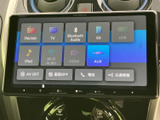 多様なメディアに対応し、お気に入りの音楽やラジオを楽しめます。Bluetooth接続で、スマホの音楽も簡単に再生可能です。