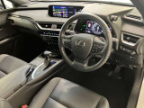 コックピットのような運転席は、ドライバーの運転する楽しさをさらに引き立ててくれます。