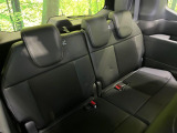 3列目シートはもちろん状態良好☆大人でもゆったりと座って頂けますので、大人数でのお出かけもラクラクです♪ご家族で、気の知れた仲間で、ドライブに行くのが楽しみですね♪