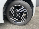 日産純正アルミホイールになります。