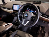 ☆センターパネルを運転席側に僅かに傾けたBMW独特のインパネ☆【駆け抜ける歓び】はここからもスタートしております☆