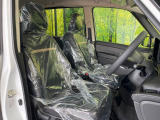 もちろん車内はキレイです♪よりクリーンな状態をキープしたいお客様には『ナノゾーンコート』がおすすめ!新型コロナウイルス対策や、除菌・消臭に効果を発揮し多くの方にご好評いただいております。