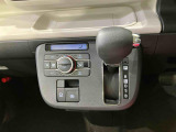 納車前にはプロのメカニックが、各部の点検を行います。ディーラーにしか出来ない品質、そしてサービスできっと満足していただけると思います!