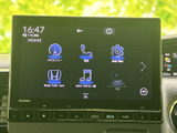 運転中の情報収集を、直感的なインターフェースでサポートします。使いやすさを追求した操作性で、快適なドライブをお楽しみください。